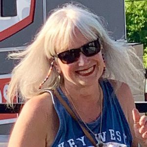 Meet your Posher, Debra